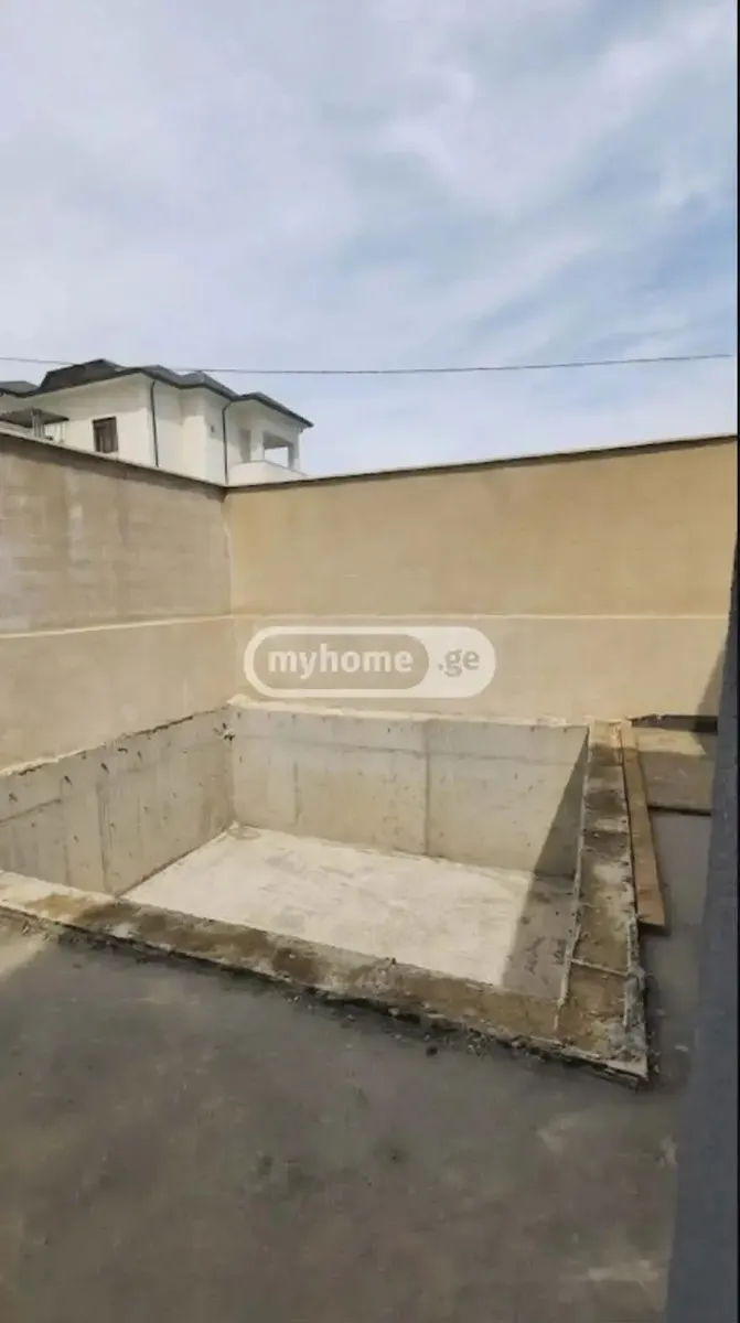 Дом, 5-комн., 290 м²