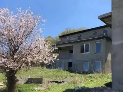 Дом, 6-комн., 300 м²