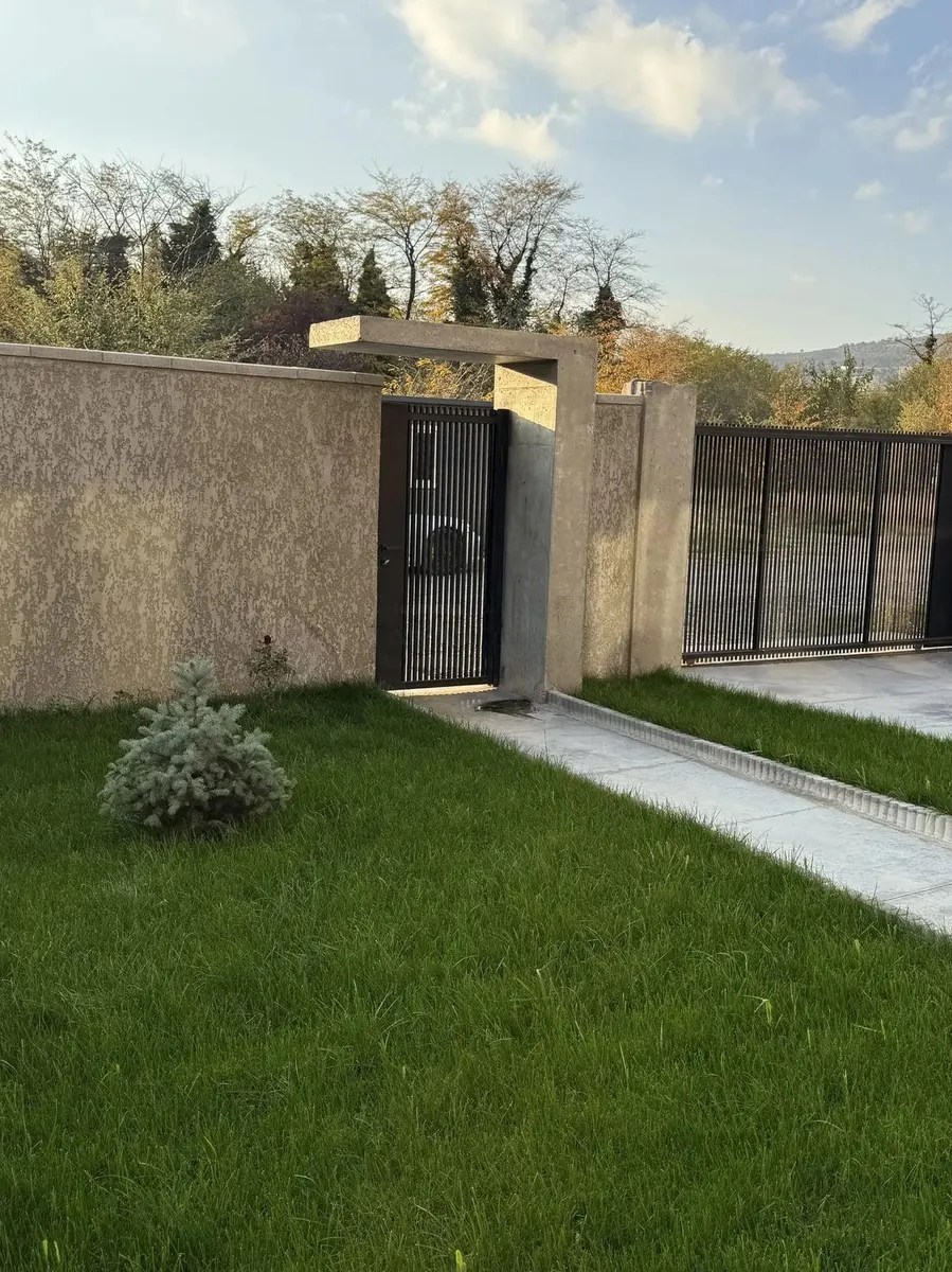 House, 7-room, 424 m²