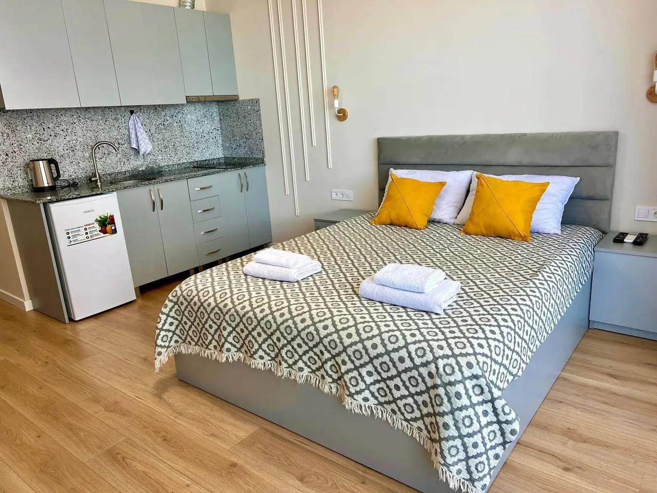 Apartment, 3-room, 78 m², Steps