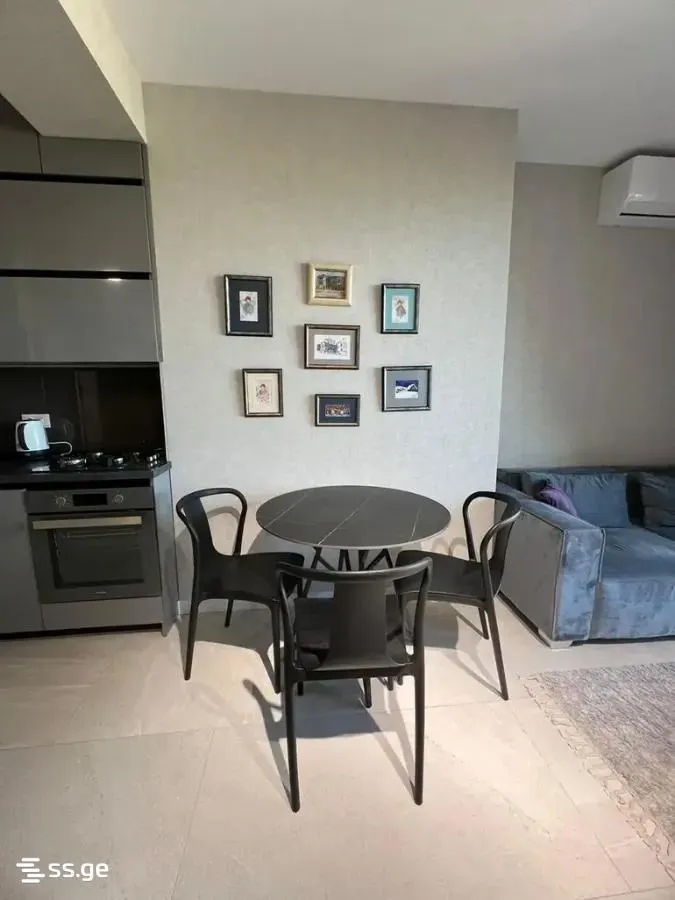 ბინა, 2-ოთახიანი, 60 მ², Trump Tower Tbilisi