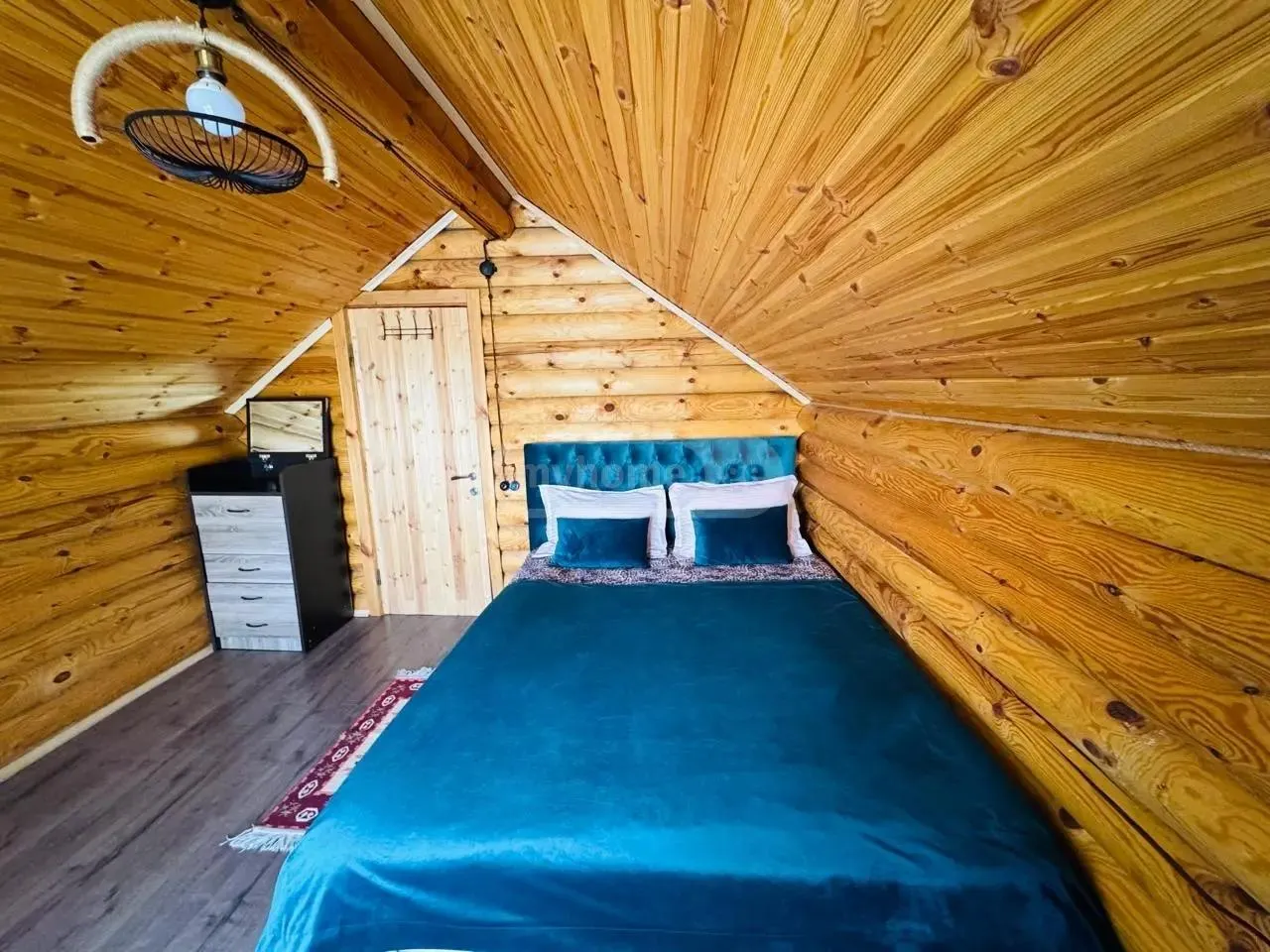 House, 5-room, 450 m²