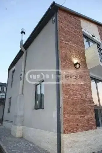 Дом, 5-комн., 300 м²