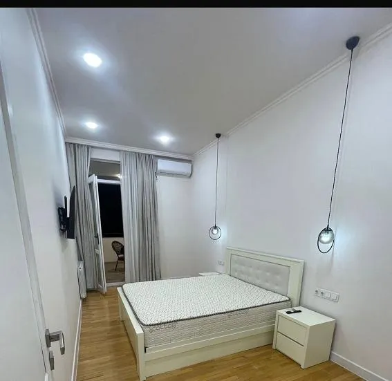 Квартира, 5-комн., 165 м²