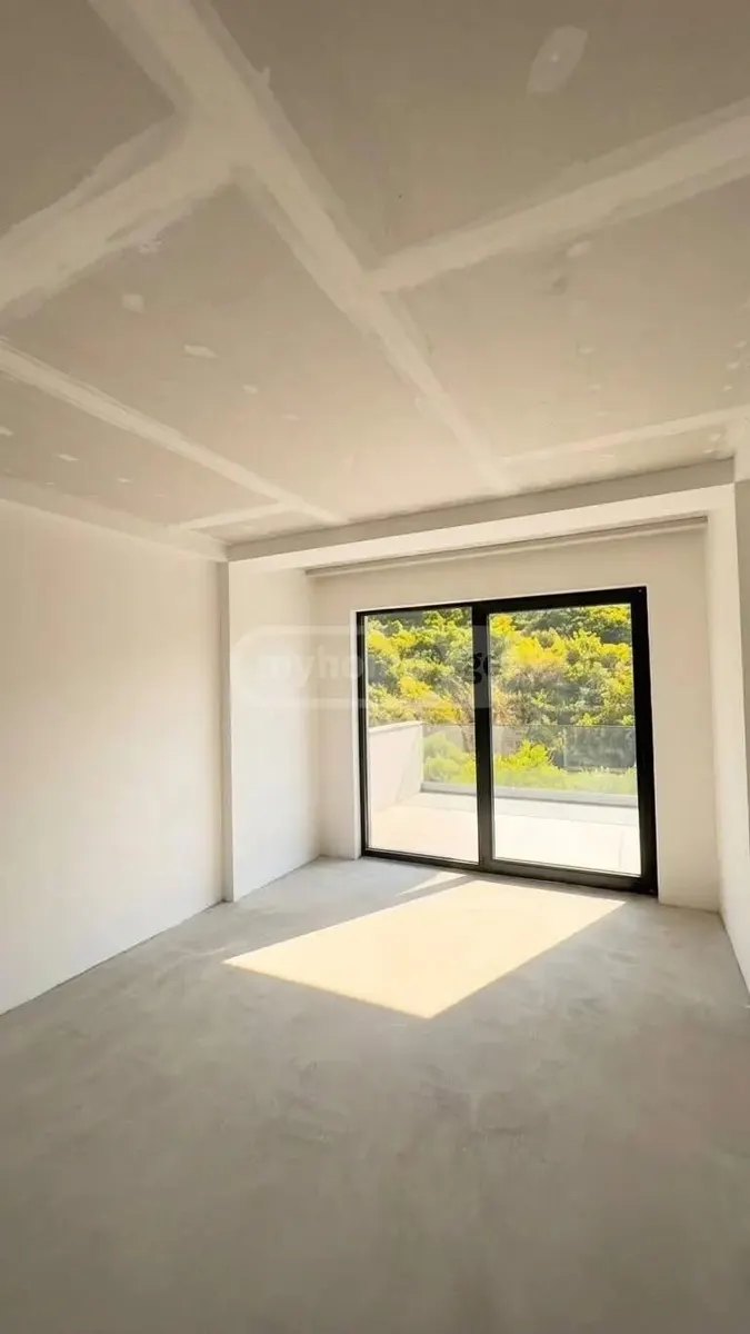 Дом, 5-комн., 1500 м²