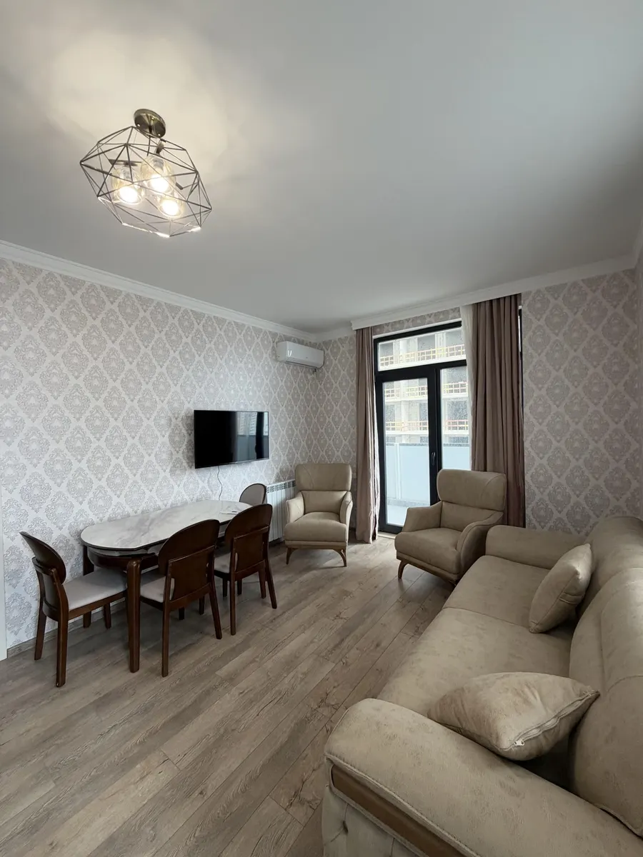 Квартира, 3-комн., 84 м², Intourist Residence