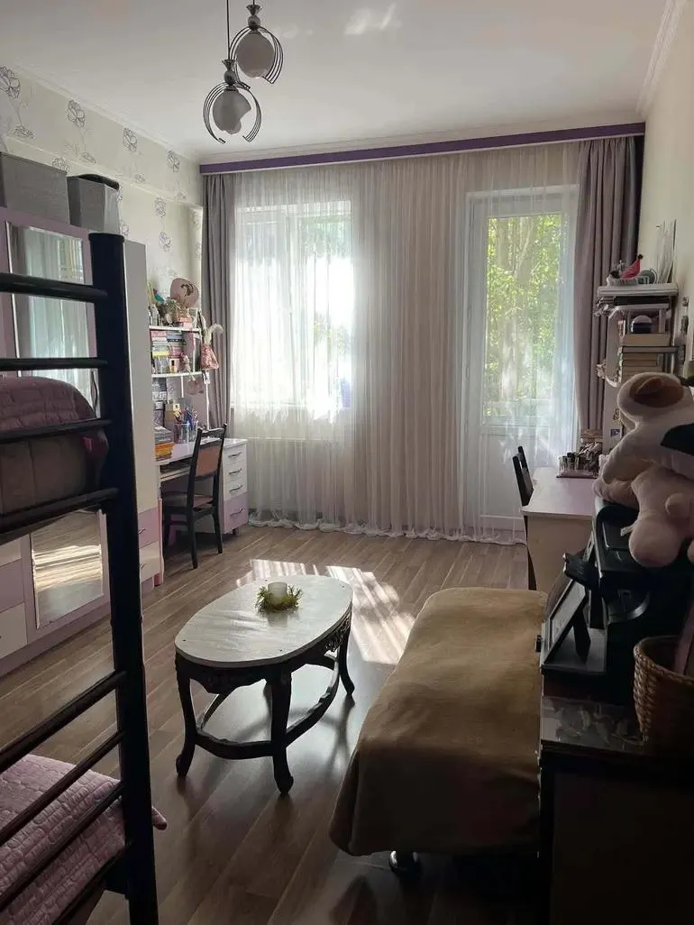 Квартира, 3-комн., 114 м²