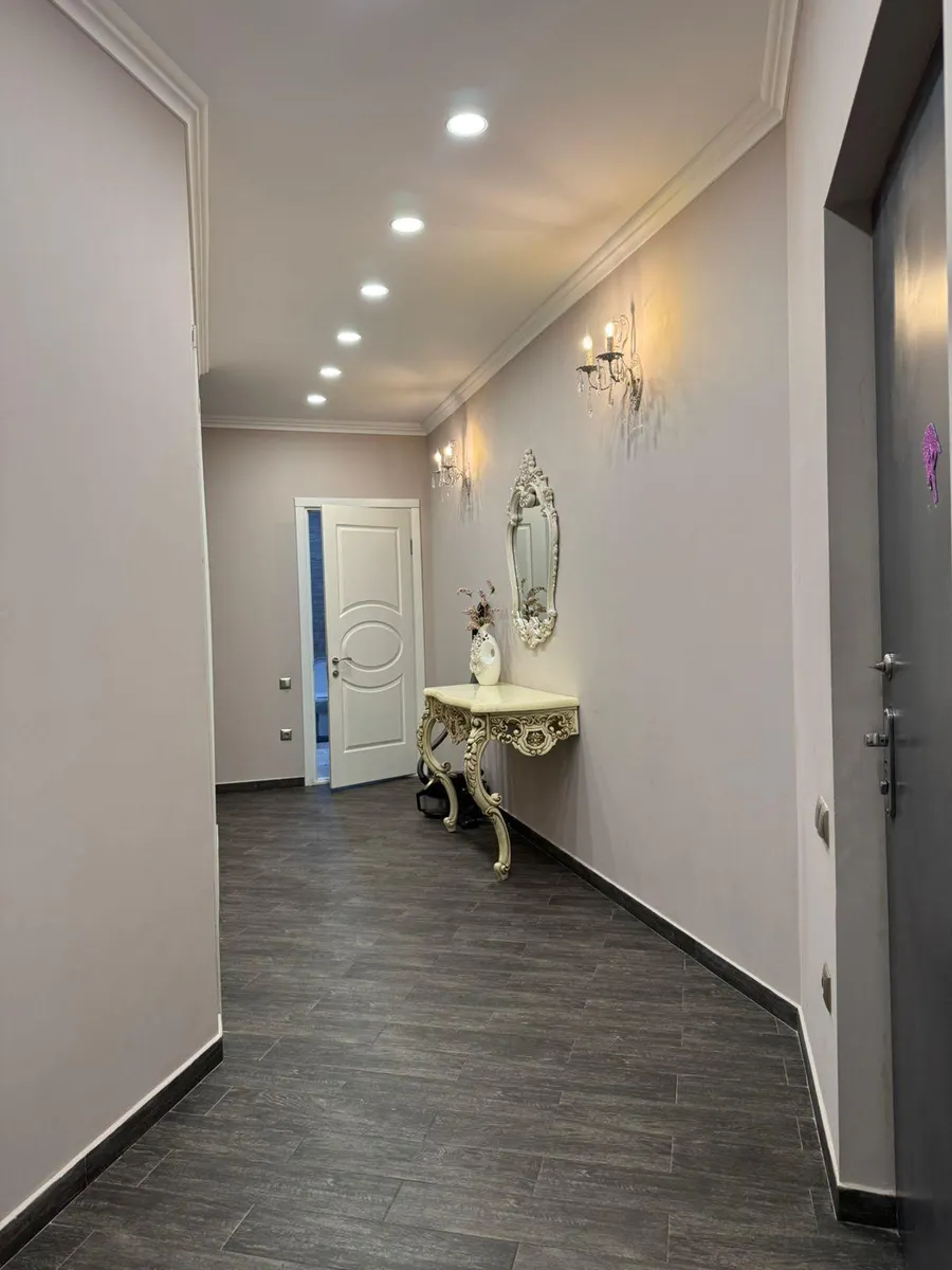 Apartment, 4-room, 160 m², Zurab Gorgiladze St, 98