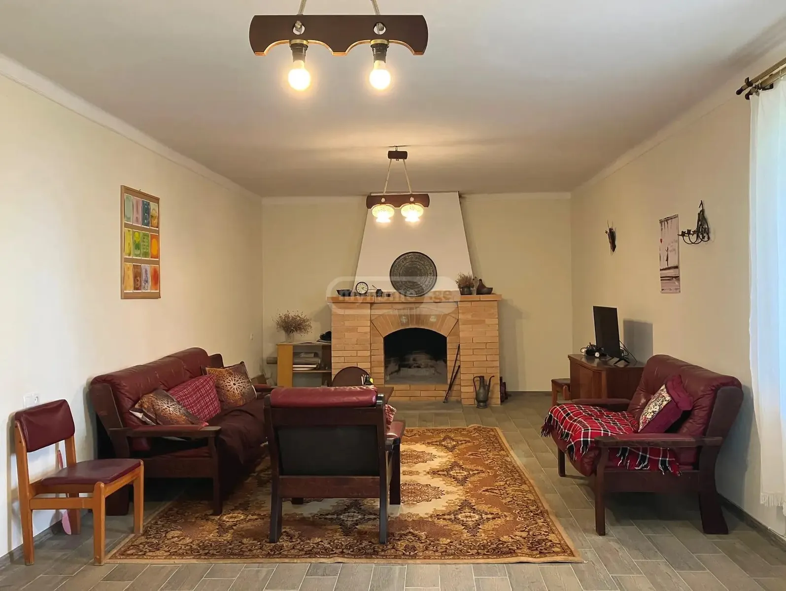 House, 5-room, 310 m²