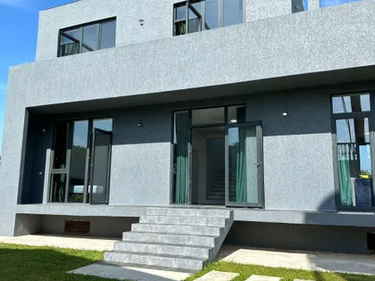 Дом, 6-комн., 340 м²
