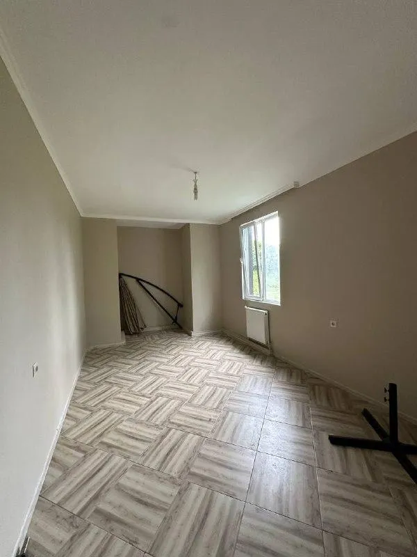 Дом, 3-комн., 2640 м²