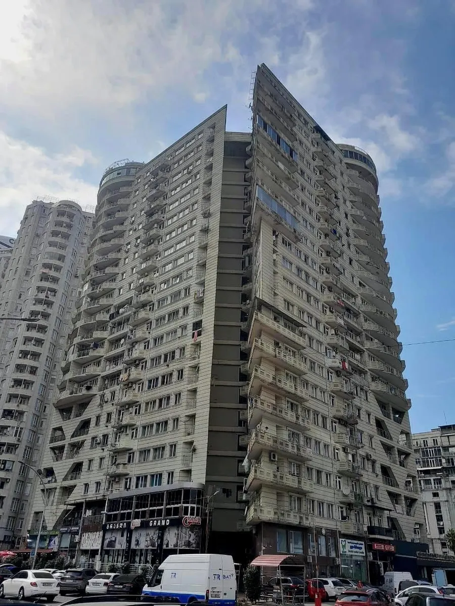 Zurab Gorgiladze St, 96 residential complex