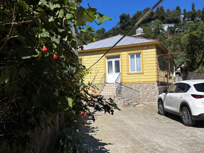 House, 3-room, 177 m²