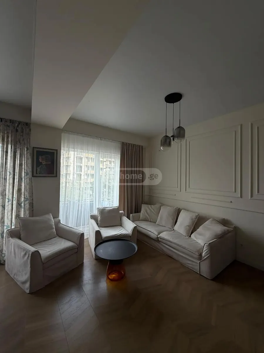 Квартира, 3-комн., 114 м²