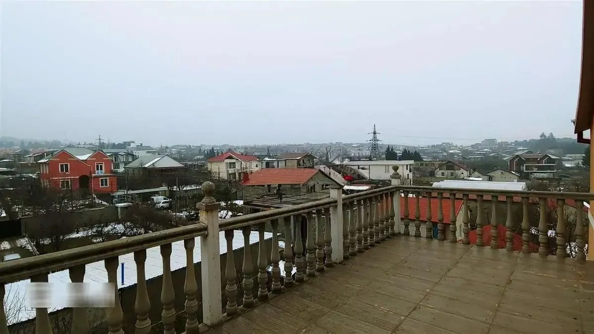 Дом, 6-комн., 1000 м²