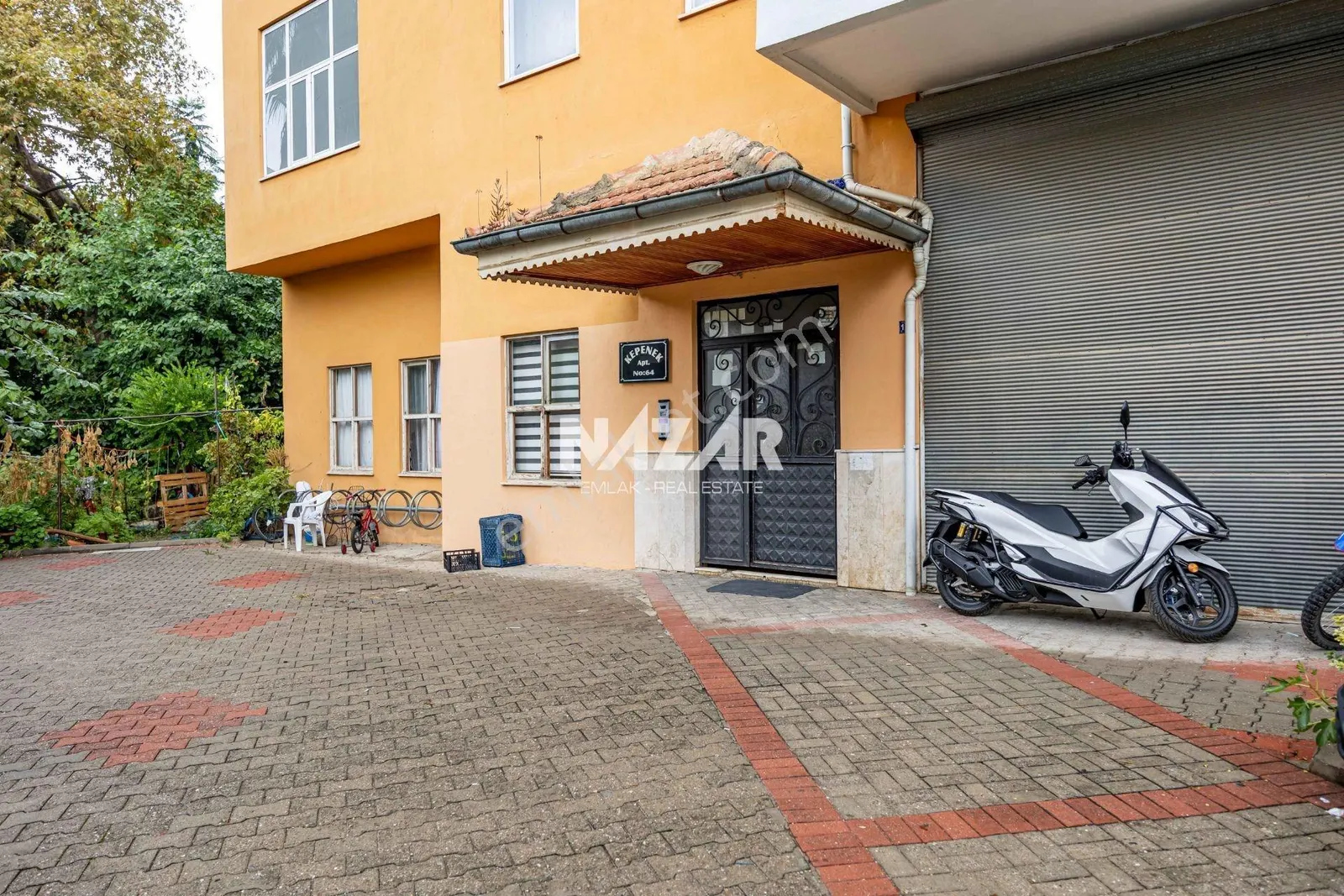 Apartment, 4-room, 160 m²