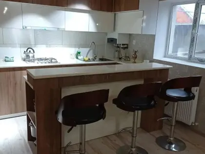 Дом, 6-комн., 600 м²