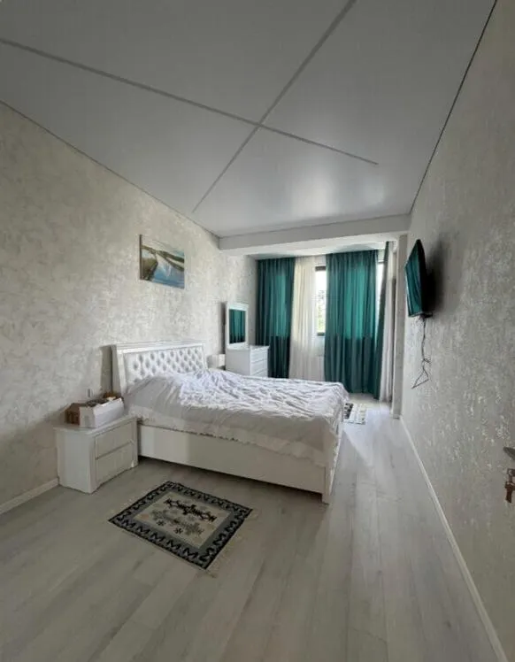 Квартира, 3-комн., 82.3 м²
