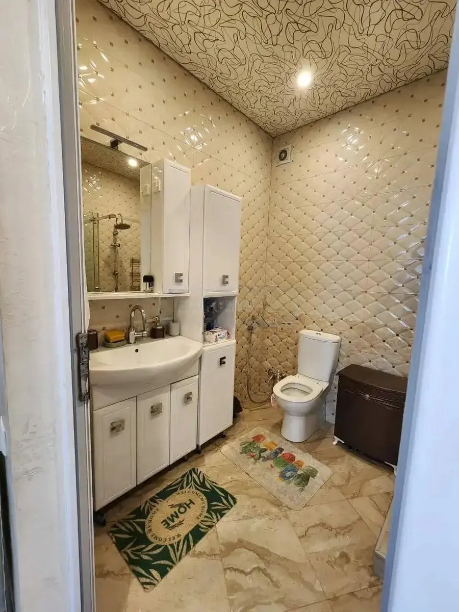 Квартира, 3-комн., 100 м²