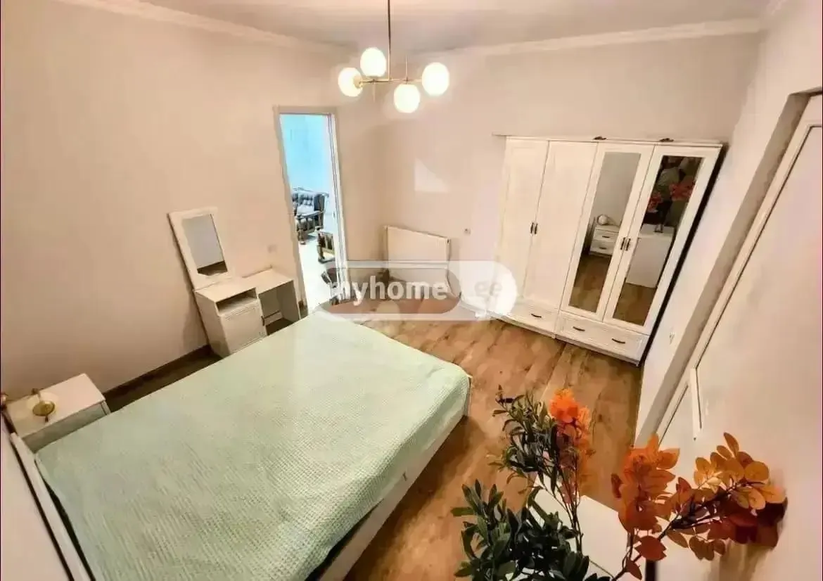 House, 3-room, 71 m²
