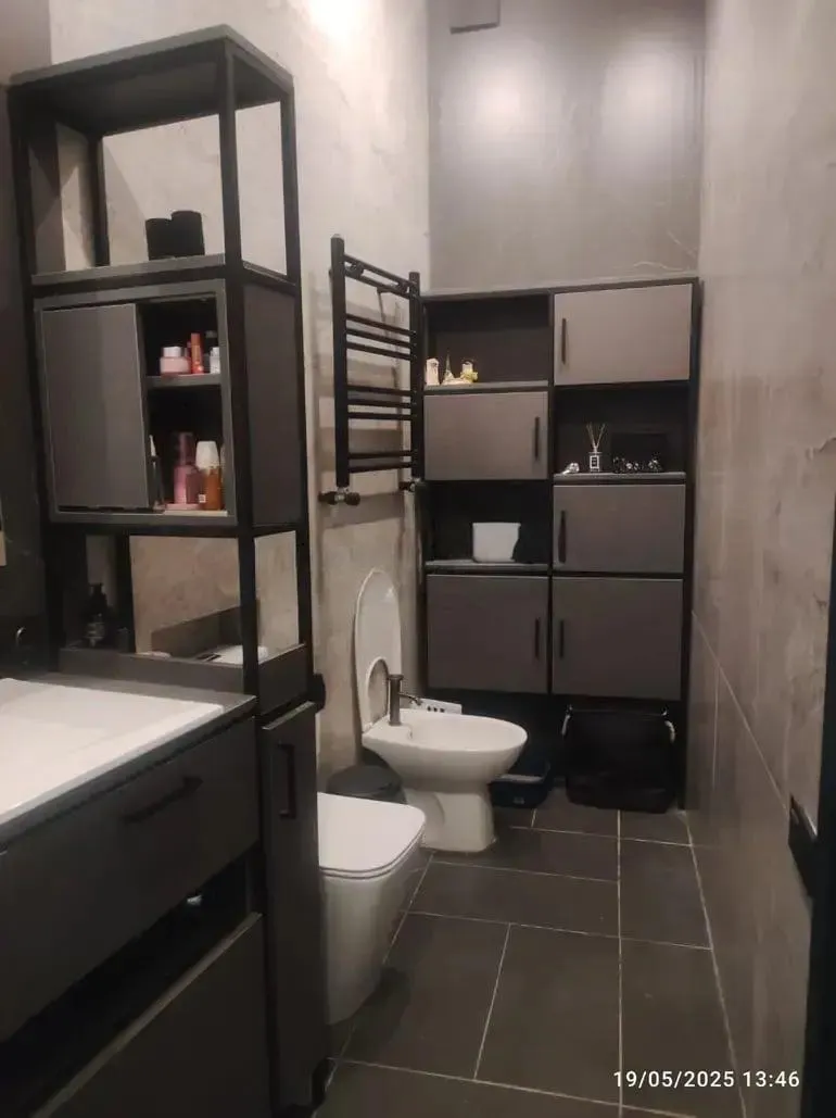 Дом, 5-комн., 245 м²