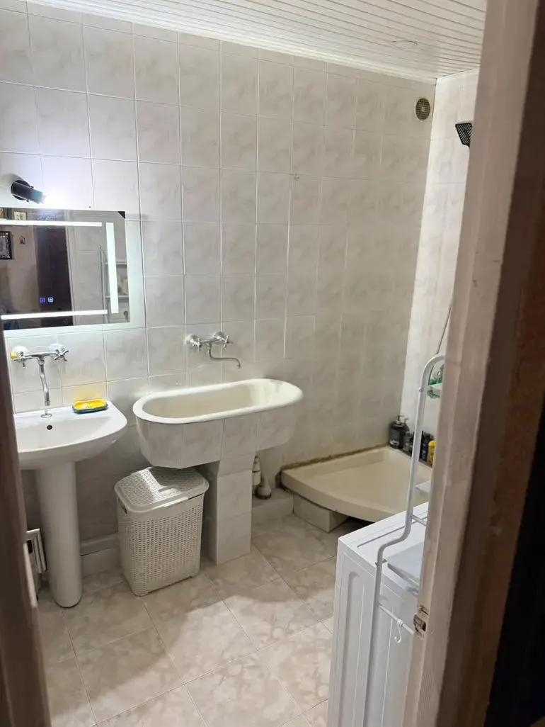 Квартира, 3-комн., 90 м²