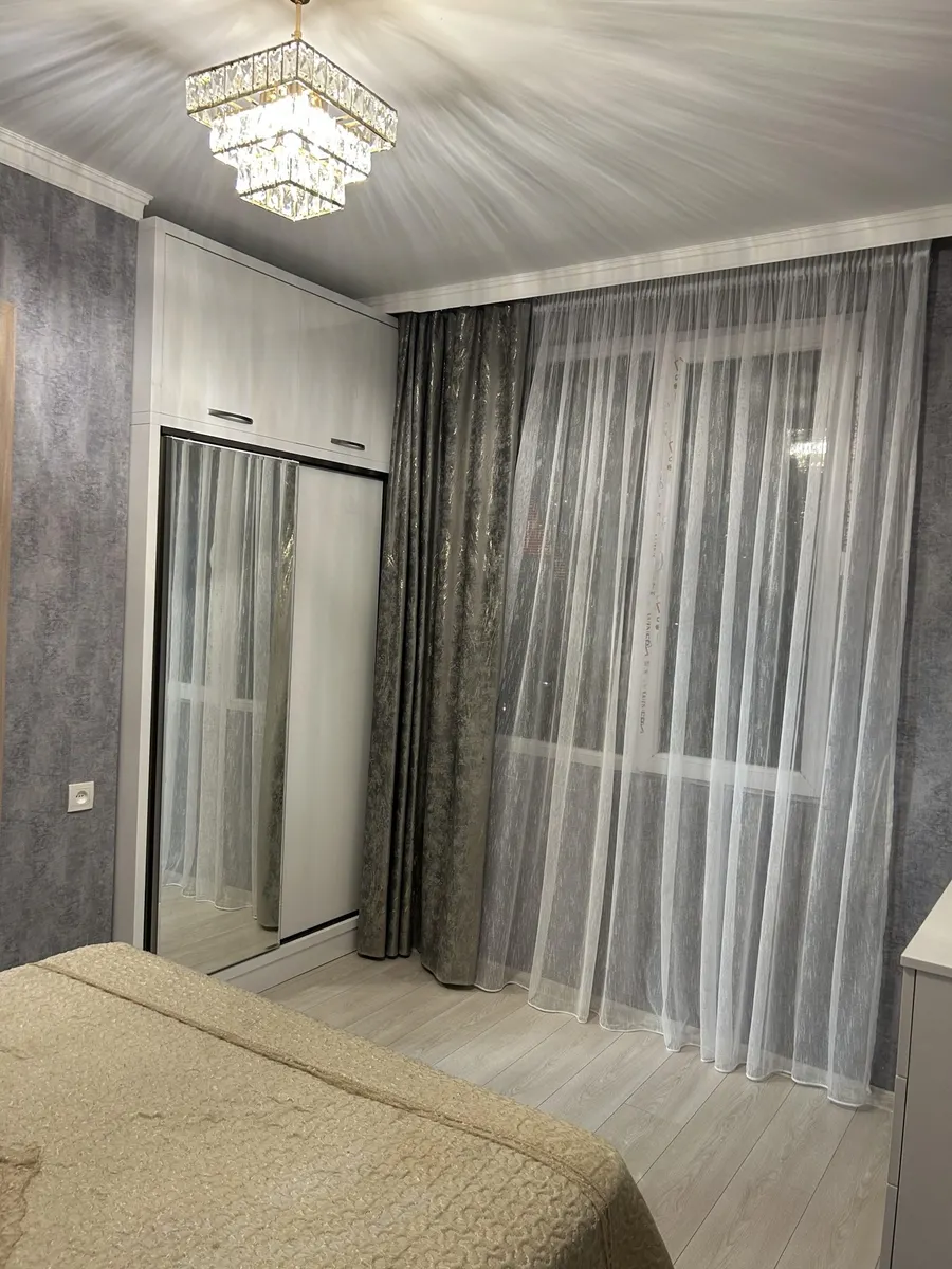 Квартира, 3-комн., 70 м², Nev Tower