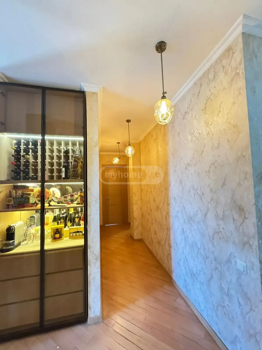 Apartment, 3-room, 95 m²
