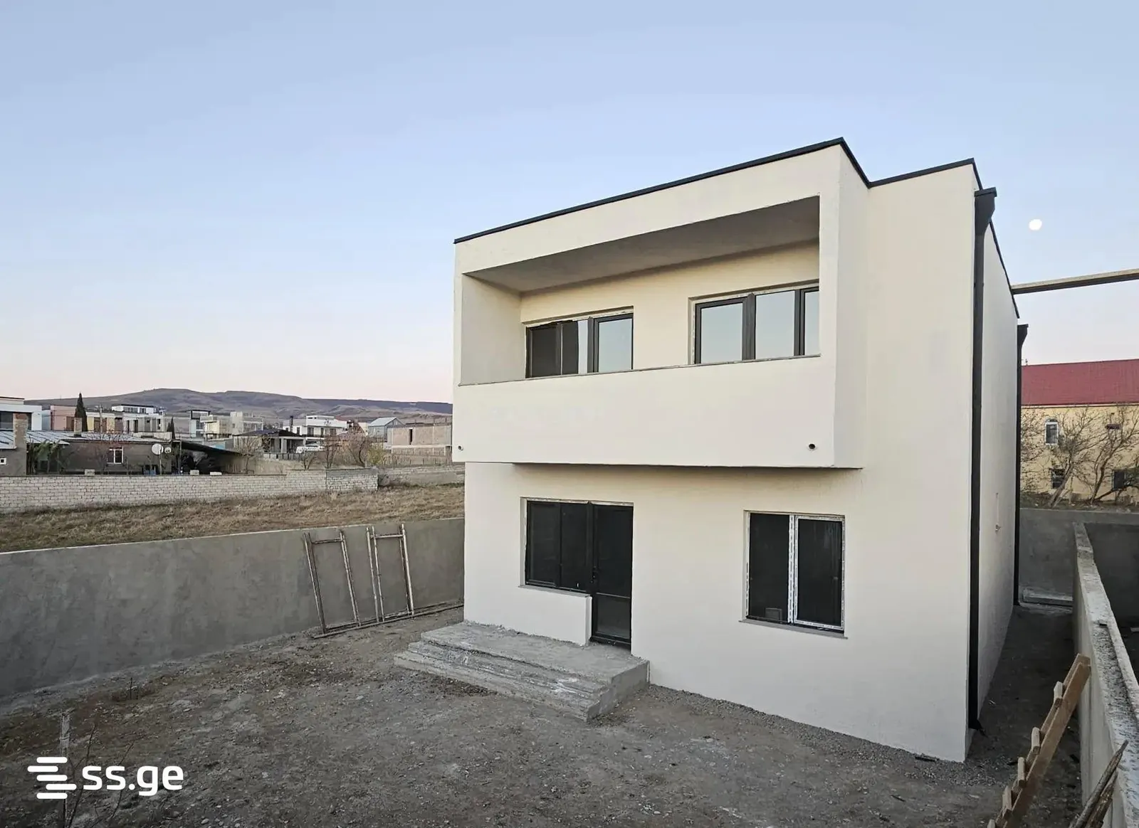 Дом, 5-комн., 180 м²