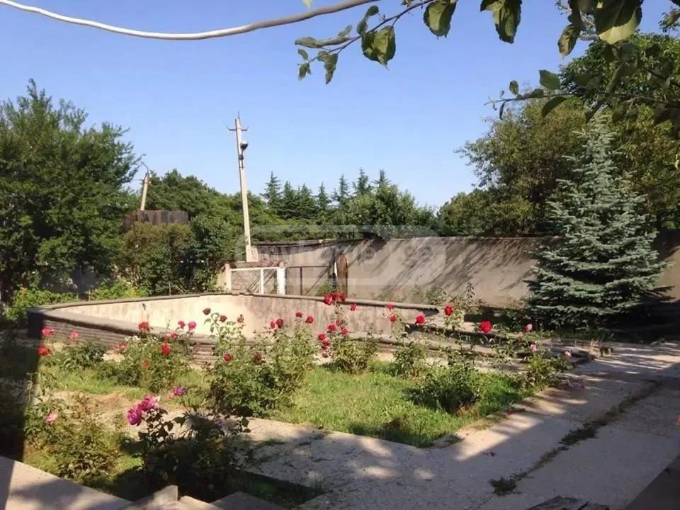 Дом, 5-комн., 900 м²