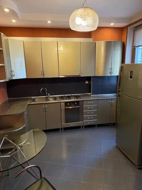 Квартира, 3-комн., 124 м²