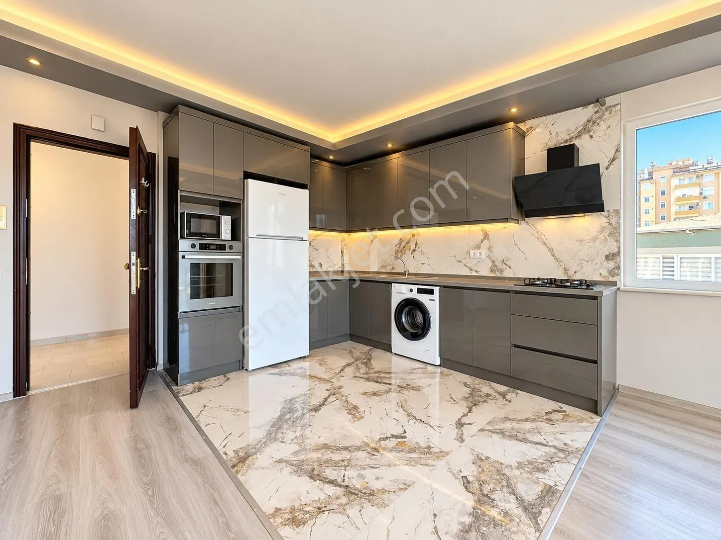 Apartment, 3-room, 100 m²