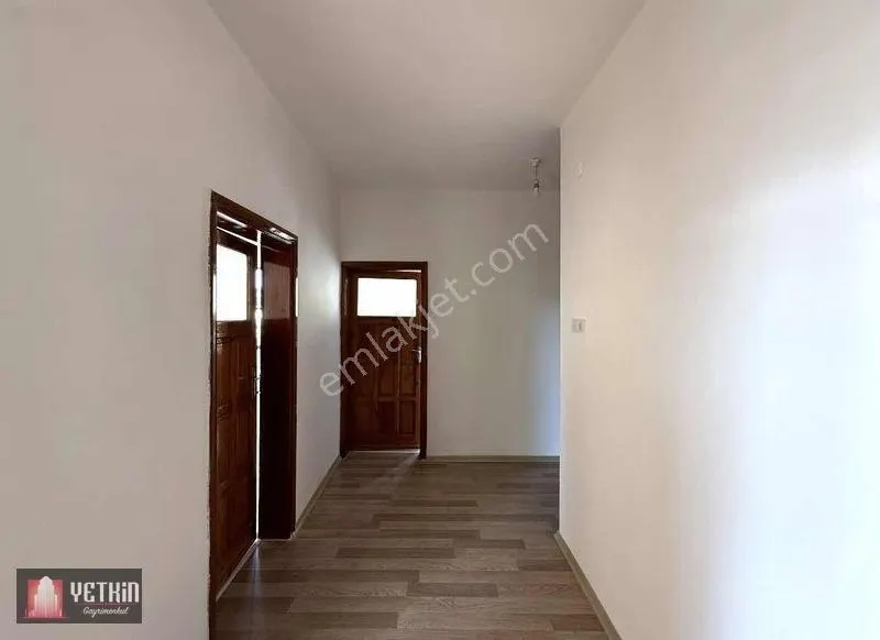 Квартира, 3-комн., 120 м²