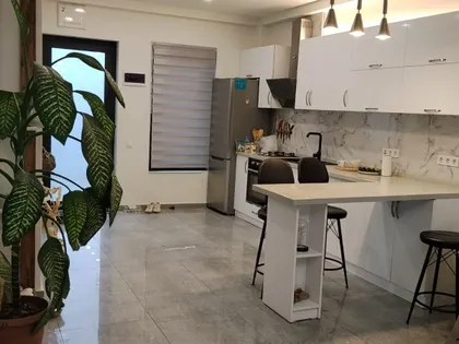 House, 3-room, 156 m²