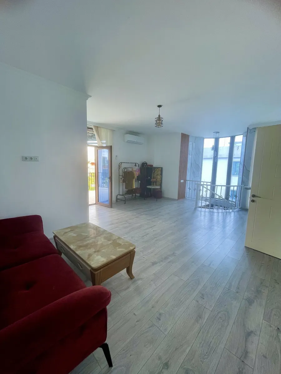 Дом, 5-комн., 423 м²