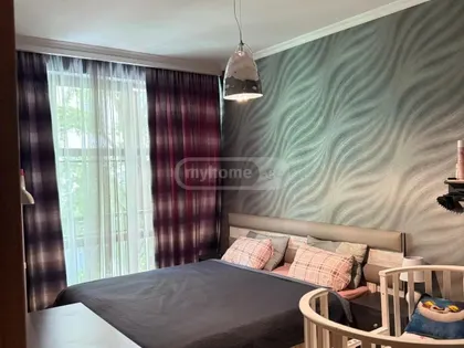 Квартира, 3-комн., 95 м²