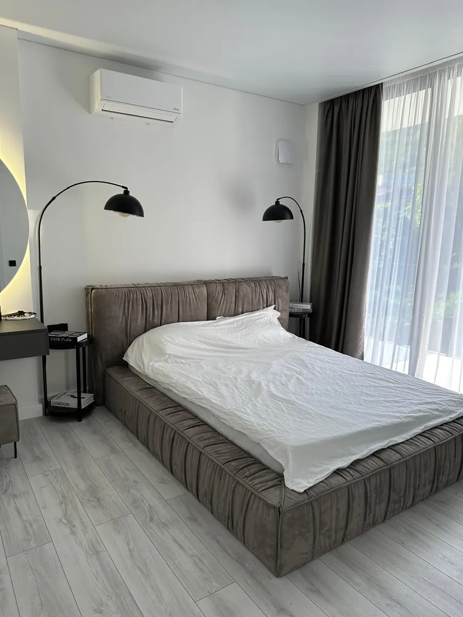 Дом, 4-комн., 220 м²