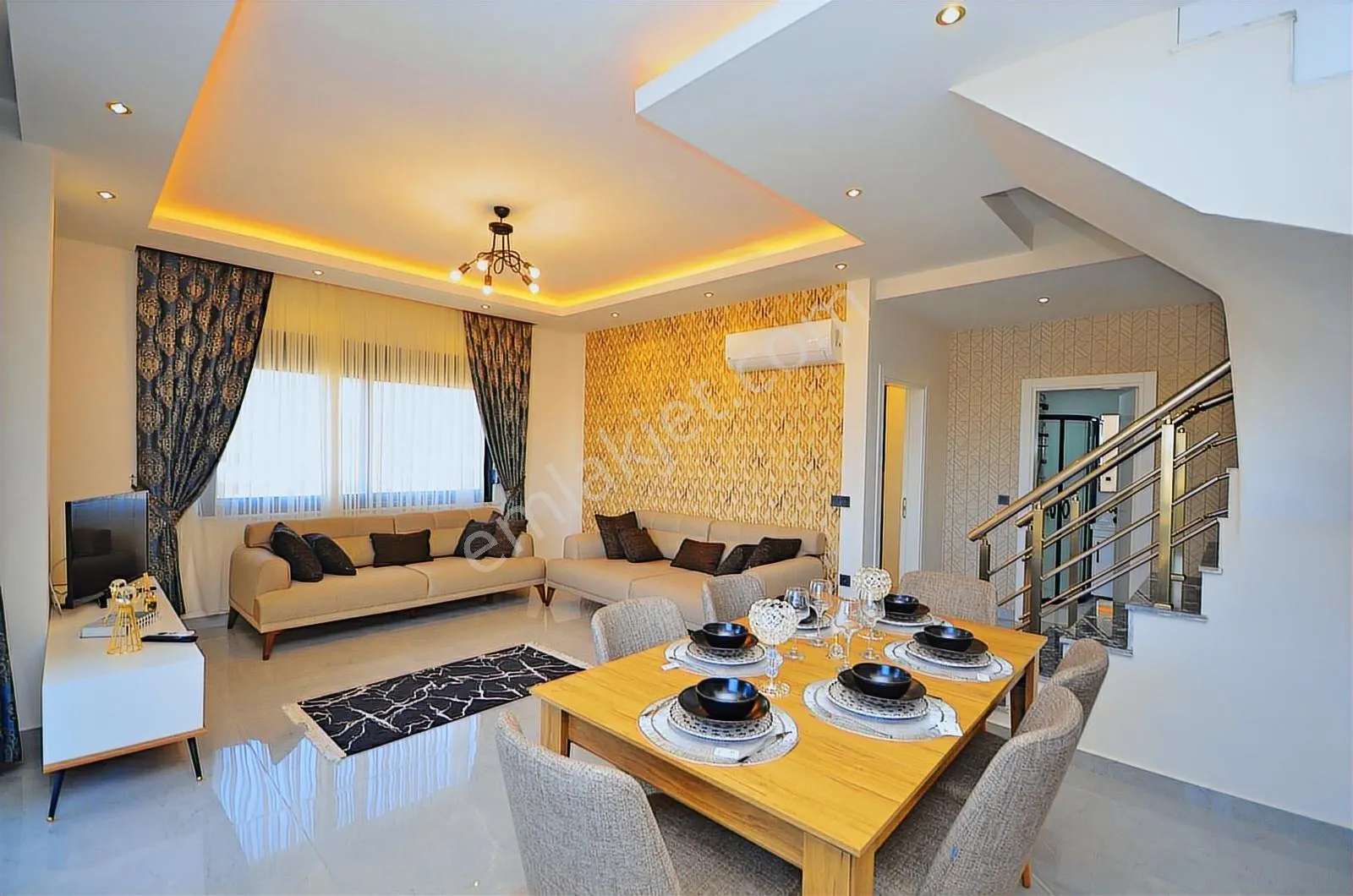 Apartment, 4-room, 145 m²