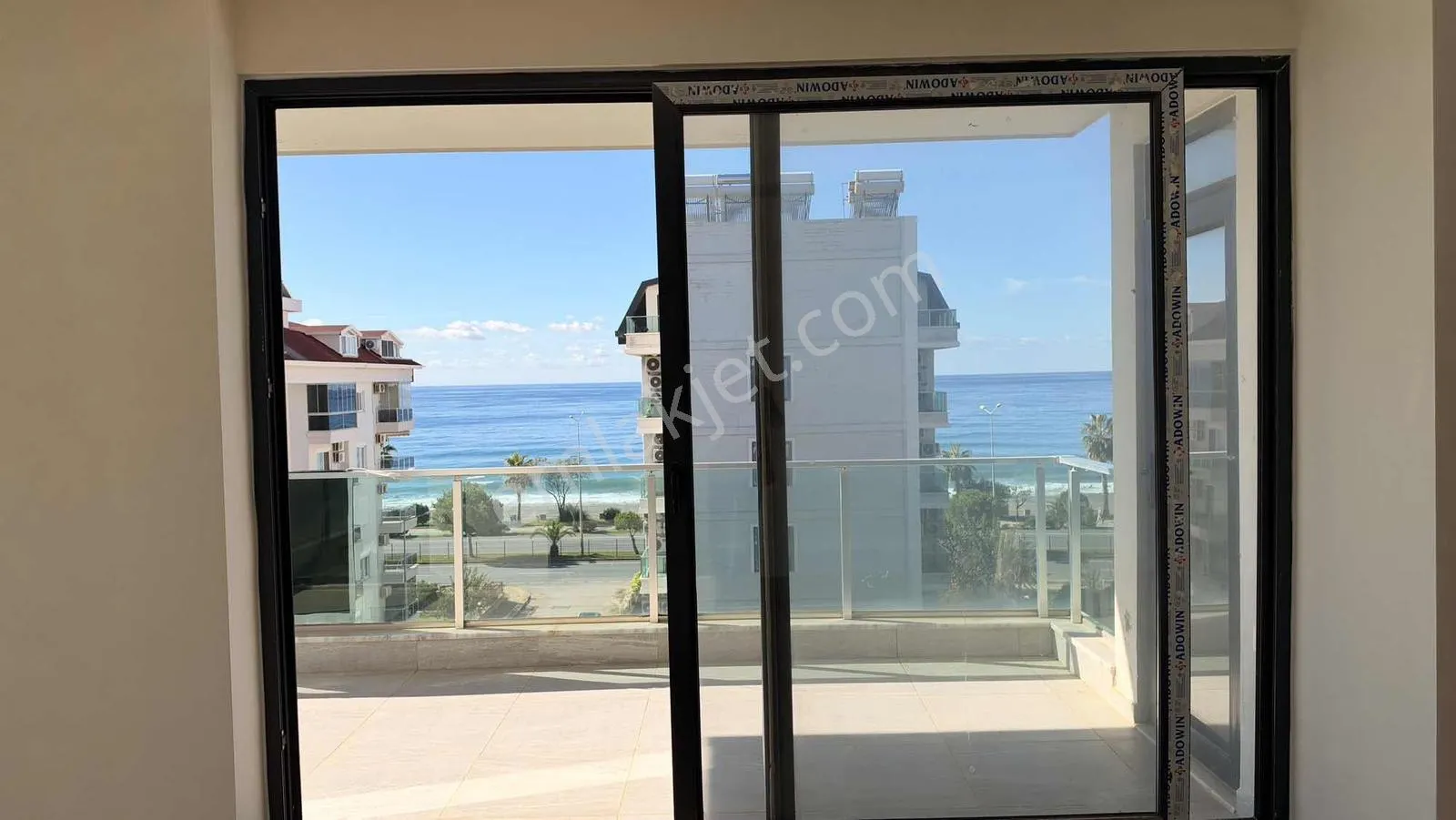Apartment, 6-room, 300 m²
