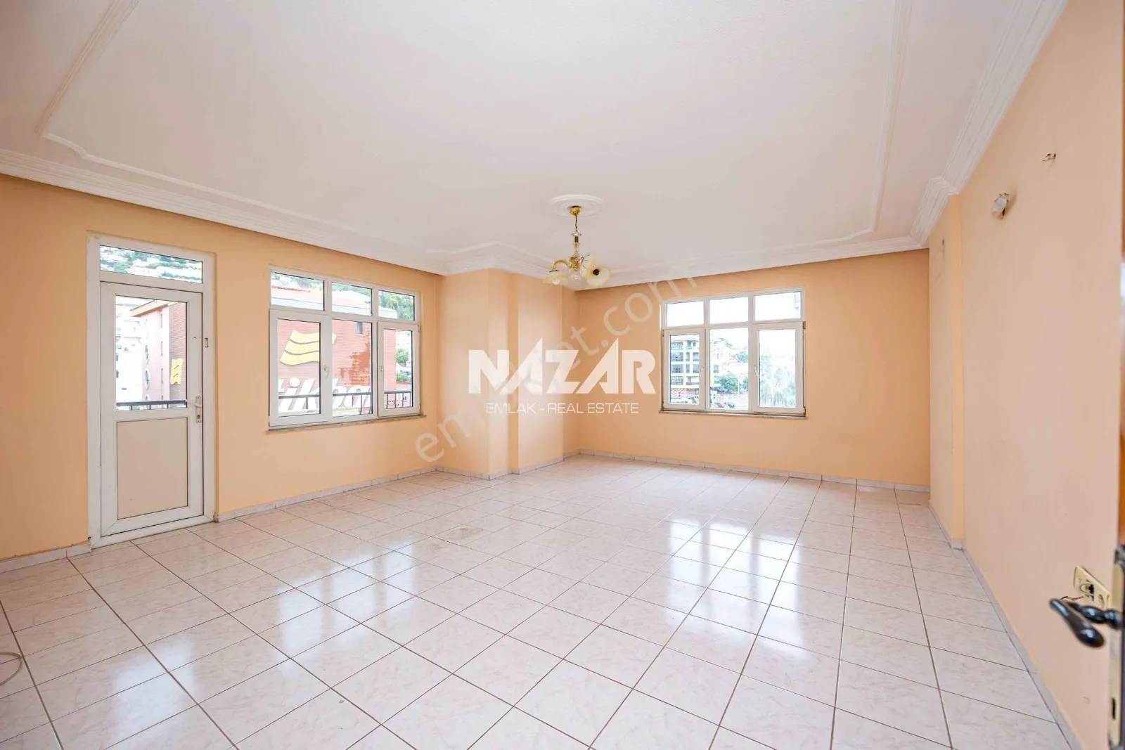 Apartment, 4-room, 160 m²