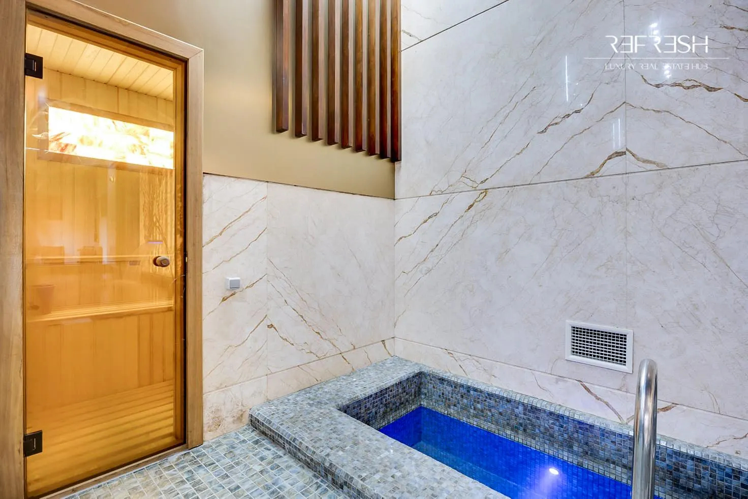 Дом, 5-комн., 600 м²