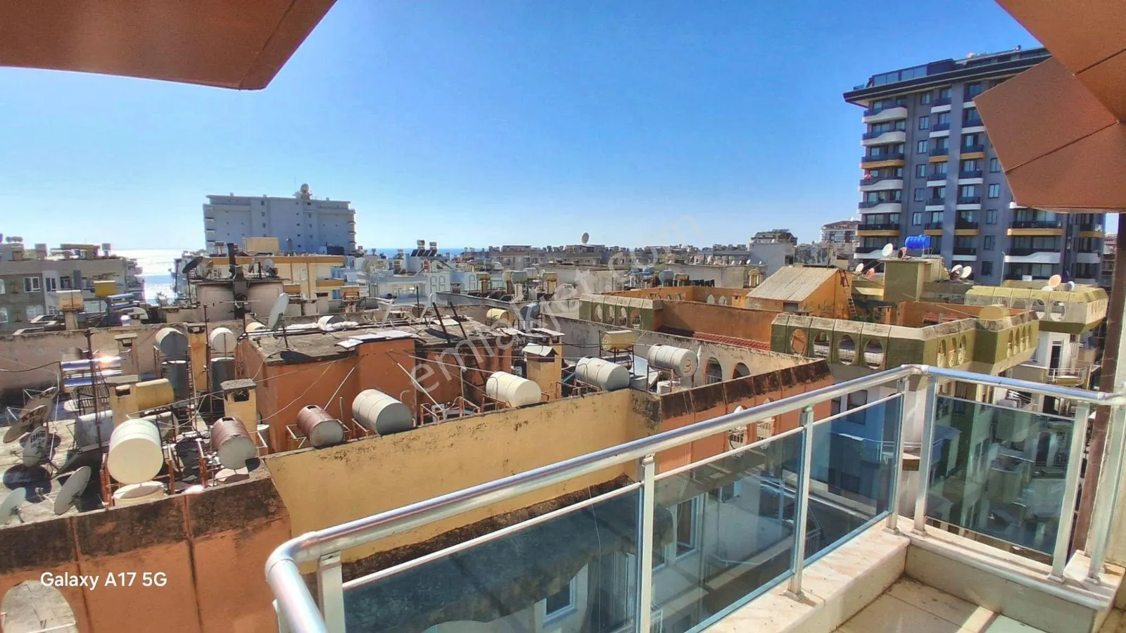 Apartment, 7-room, 300 m²