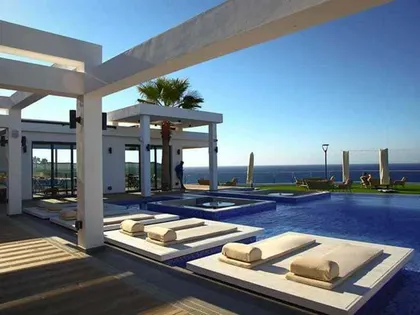 Caesar Cliff residential complex