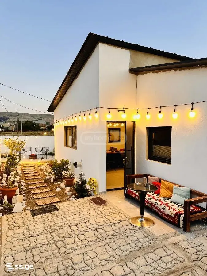House, 2-room, 60 m²