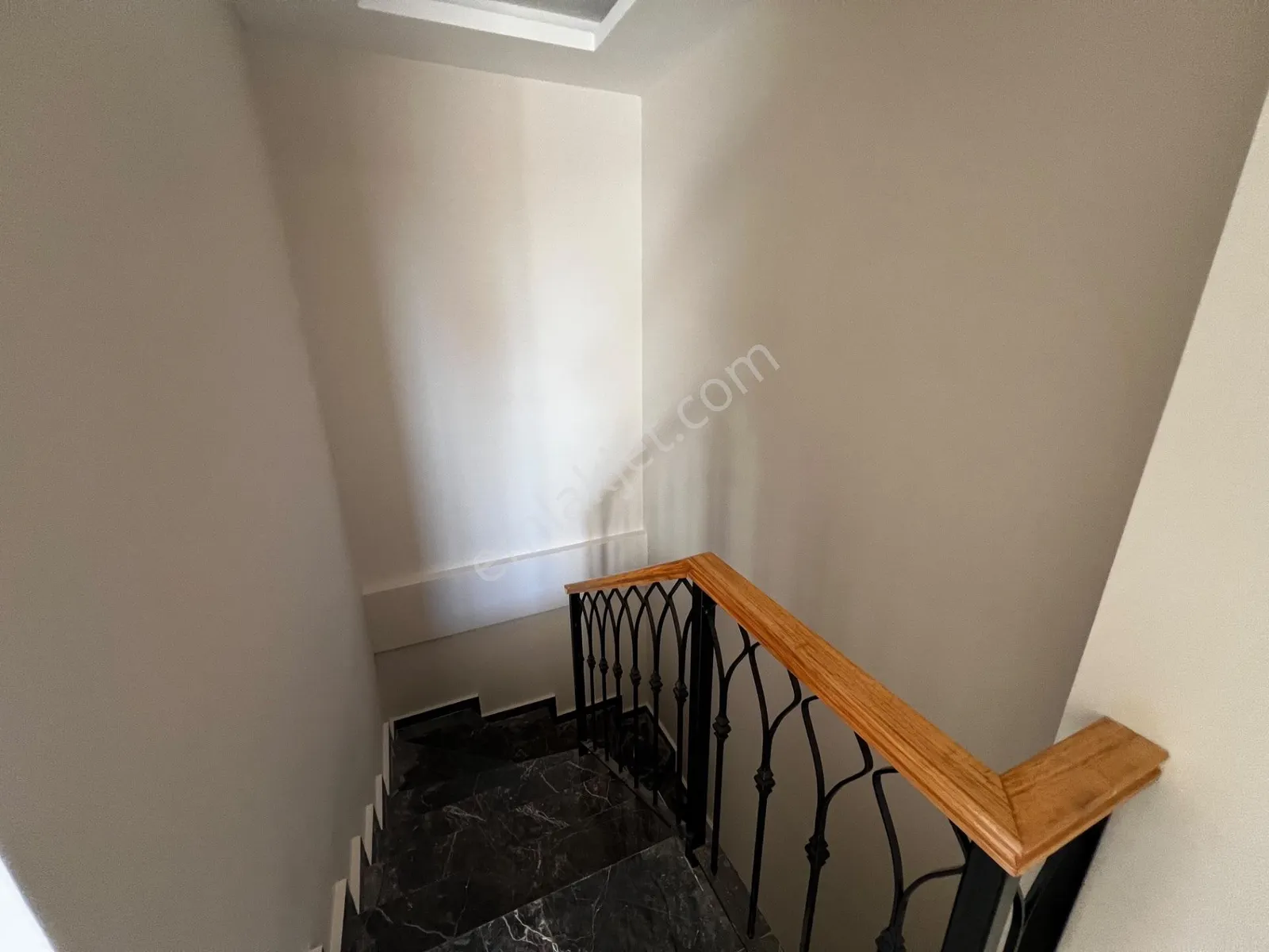 Apartment, 4-room, 140 m²