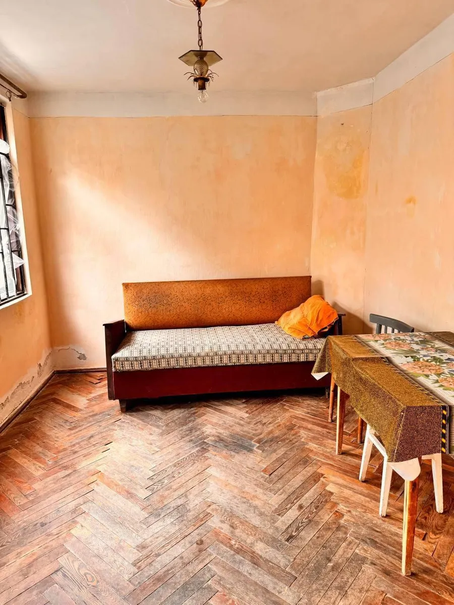 House, 5-room, 210 m²