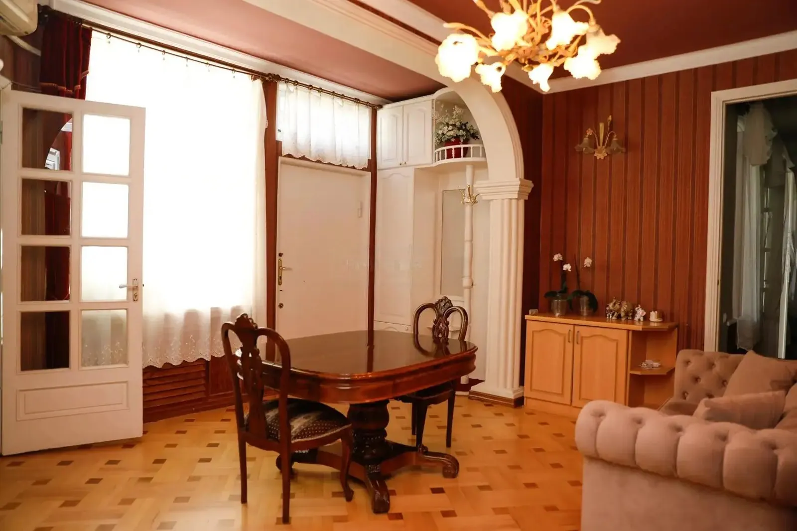 Дом, 5-комн., 257 м²