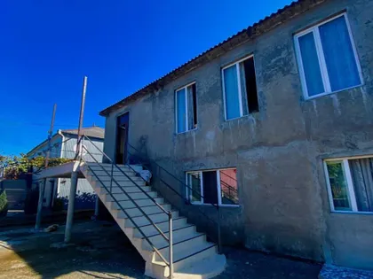 House, 5-room, 150 m²