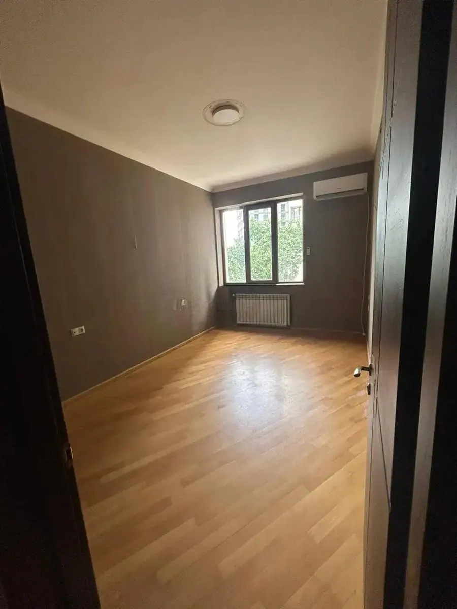 Дом, 10-комн., 700 м²