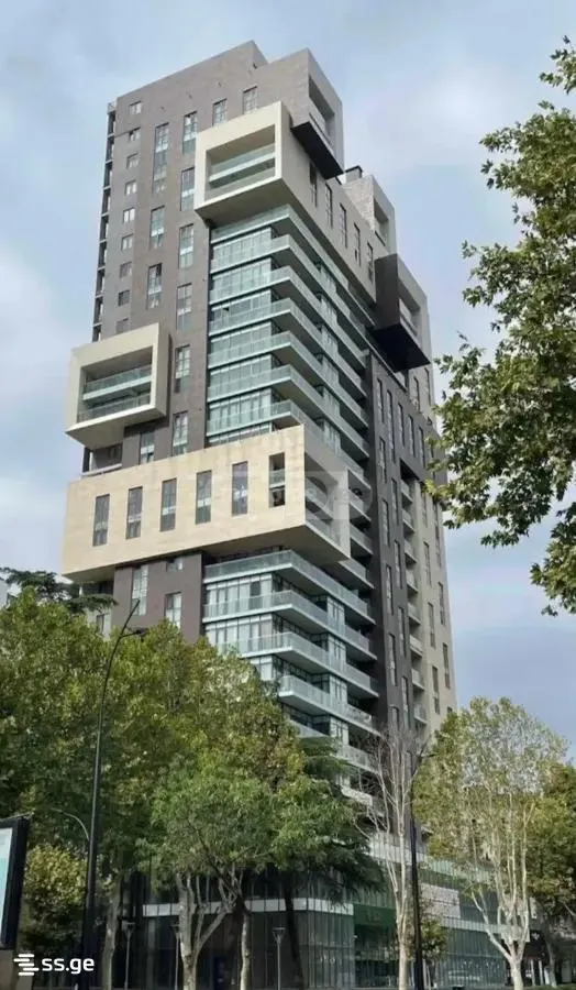 Квартира, 4-комн., 200 м²